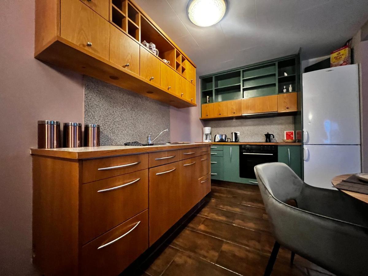 Akureyri Central Apartment Екстериор снимка